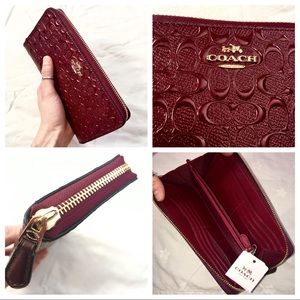 NWT Coach Wallet Clutch